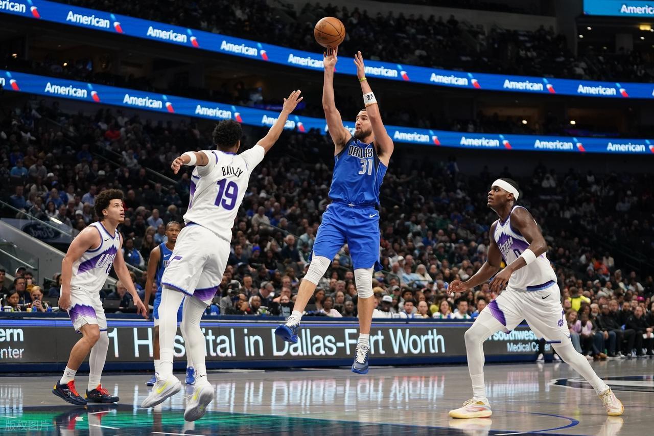 DB真人集团-三球30+6+11无缘今日最佳球员！因为西蒙斯末节超神19分大逆转！